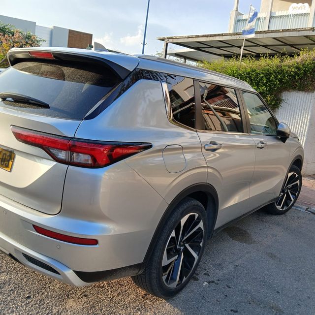 מיצובישי אאוטלנדר