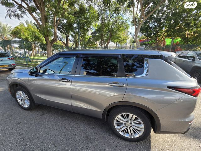 מיצובישי אאוטלנדר