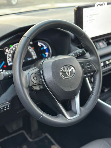טויוטה RAV4