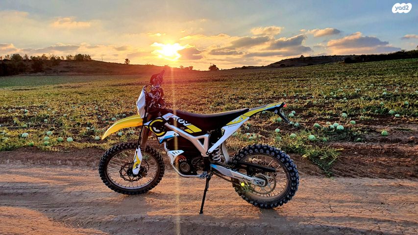 מודעת רכב סורון סטרום בי