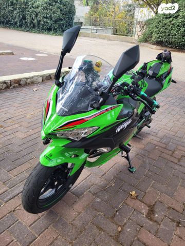 קאוואסאקי נינג'ה 400