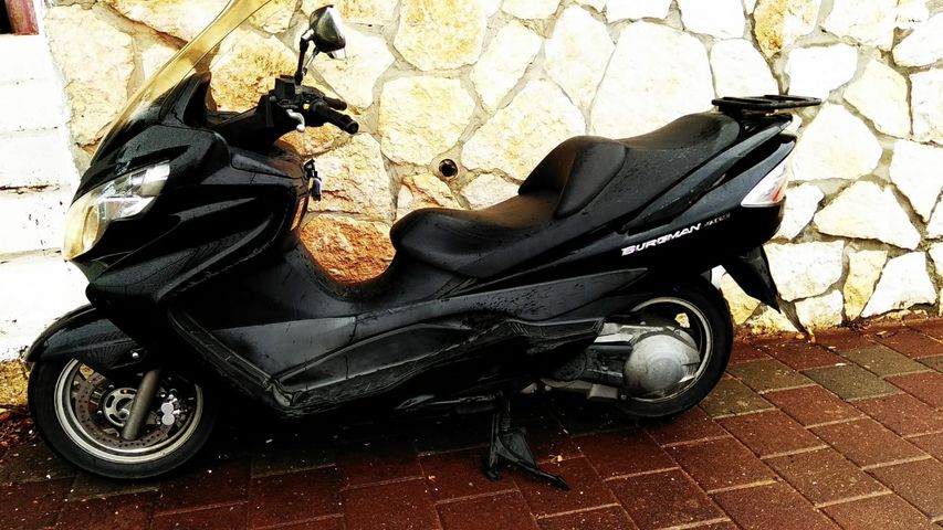 סוזוקי בורגמן 400