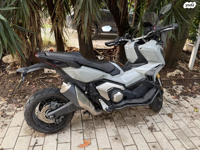 הונדה X-ADV750