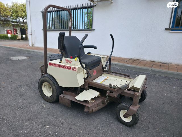 מודעת רכב טרקטורון דשא