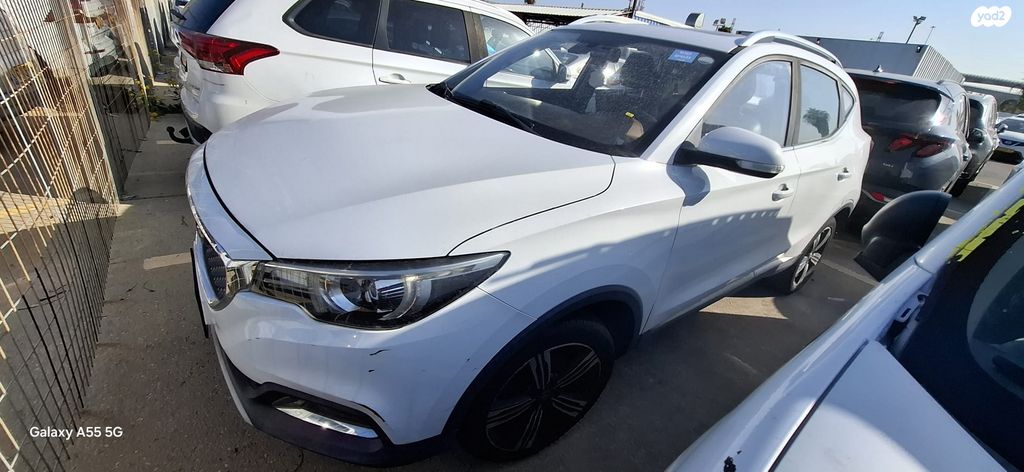 מודעת רכב אם ג'י ZS