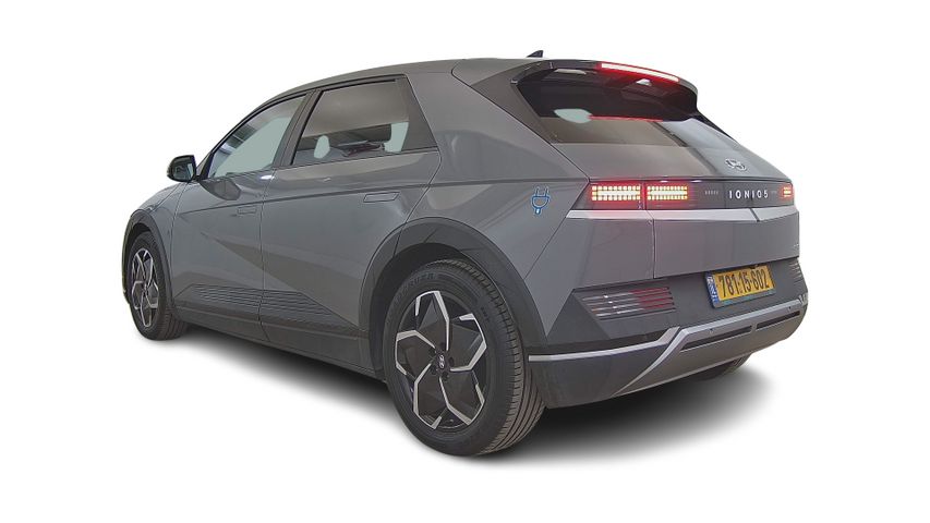 יונדאי איוניק 5