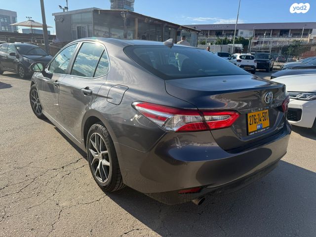 מודעת רכב טויוטה קאמרי 1