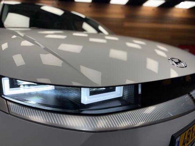 יונדאי איוניק 5