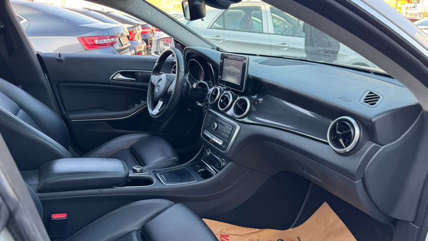 מרצדס-בנץ CLA