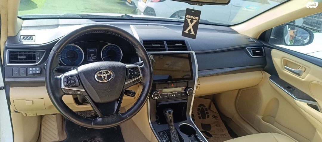 טויוטה קאמרי