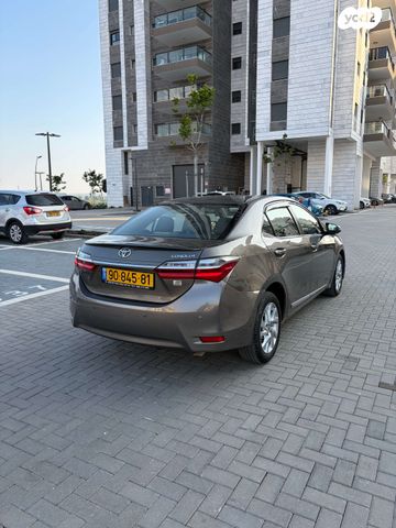 טויוטה קורולה