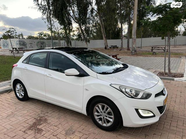 יונדאי i30