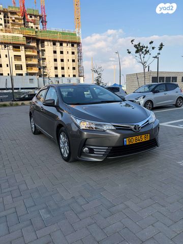 טויוטה קורולה