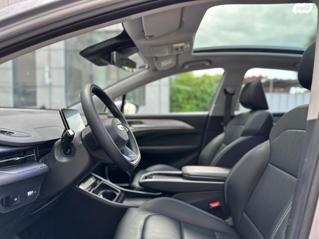 ג׳ילי Geometry C