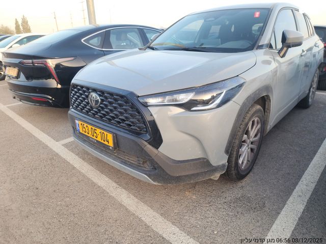 מודעת רכב טויוטה קורולה קרוס