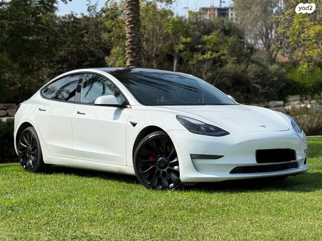 טסלה מודל 3