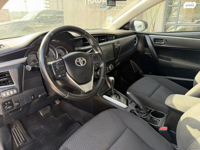 מודעת רכב טויוטה קורולה 2