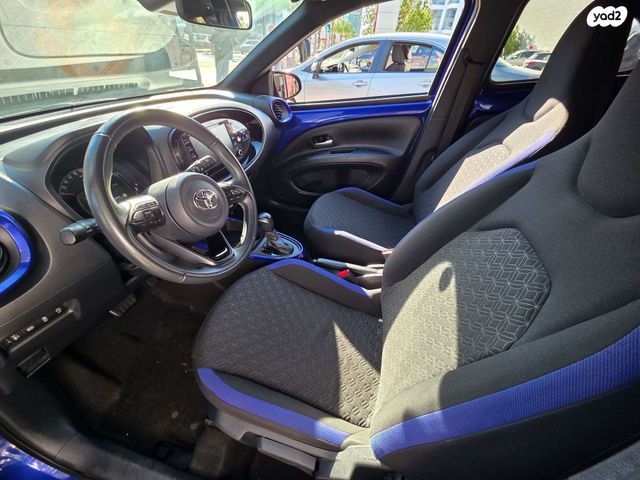 טויוטה אייגו X