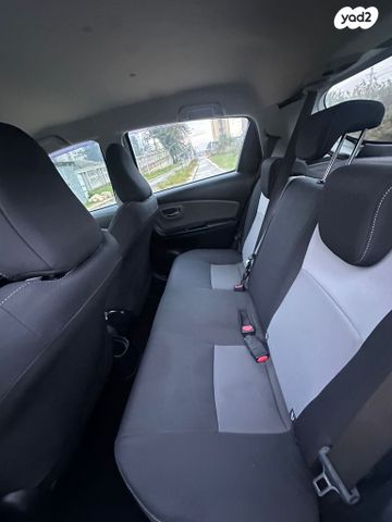 טויוטה יאריס