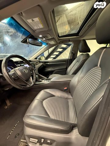 טויוטה קאמרי