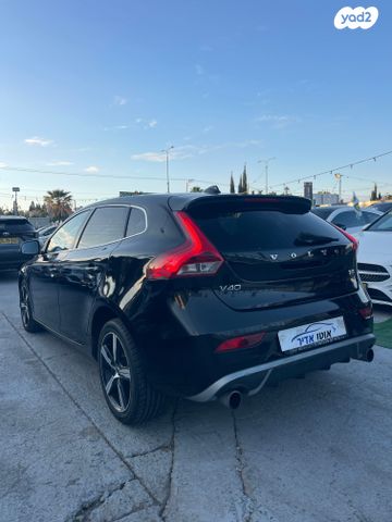 וולוו V40