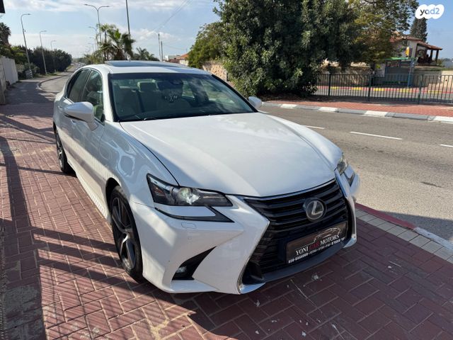 לקסוס GS