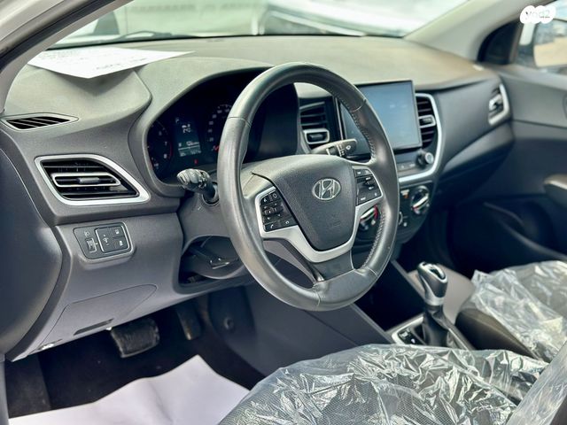 יונדאי אקסנט i25