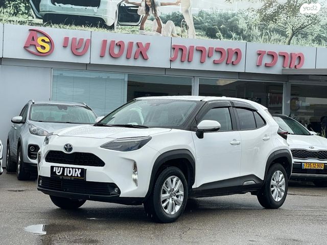 מודעת רכב טויוטה יאריס קרוס