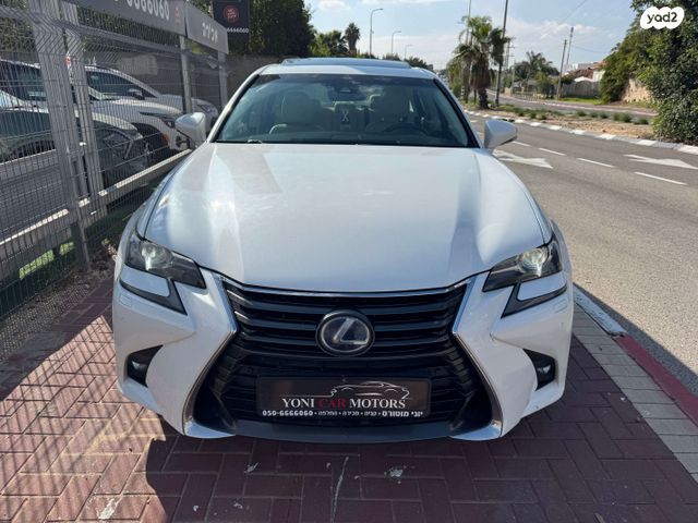 לקסוס GS
