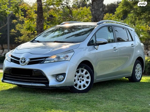 מודעת רכב טויוטה ורסו