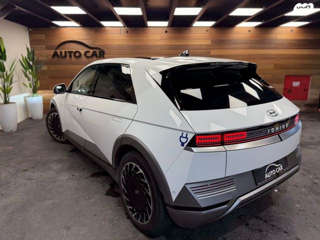 יונדאי איוניק 5