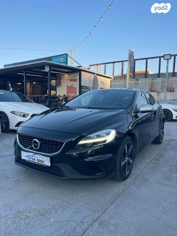 וולוו V40