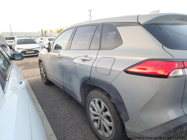 טויוטה קורולה קרוס