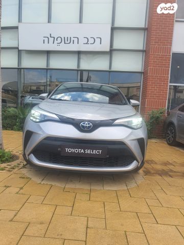 מודעת רכב טויוטה C-HR