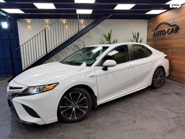 טויוטה קאמרי