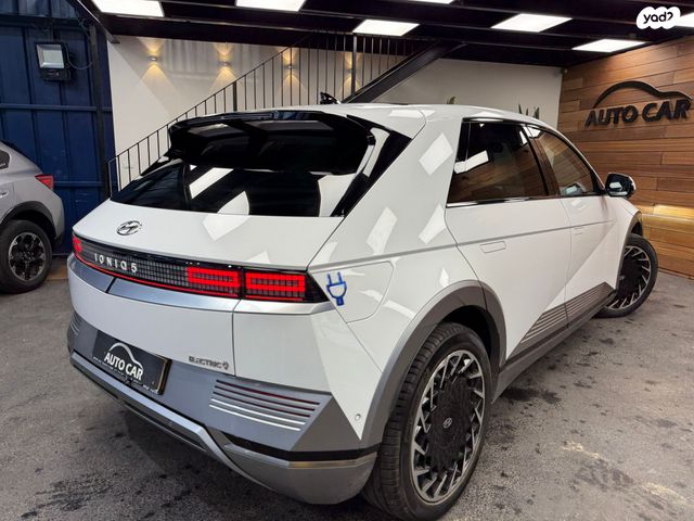 יונדאי איוניק 5