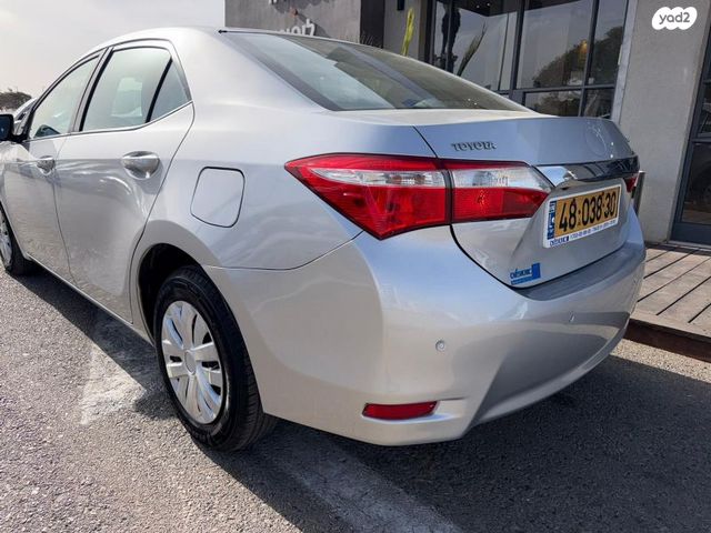 טויוטה קורולה