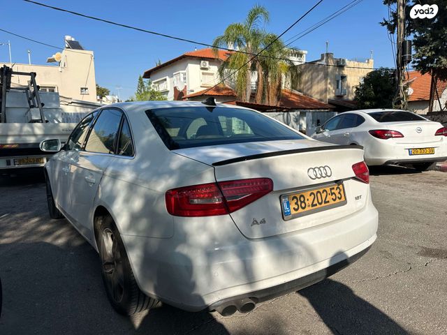 אאודי A4