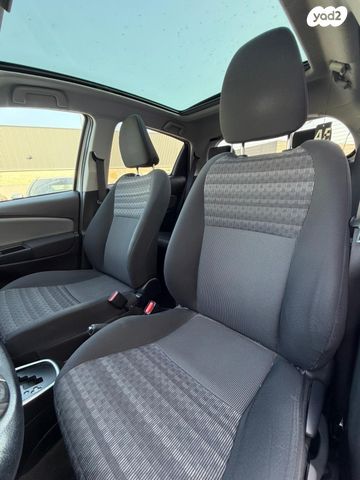 טויוטה יאריס