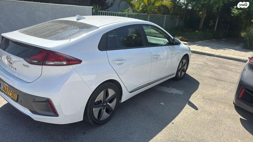 יונדאי איוניק