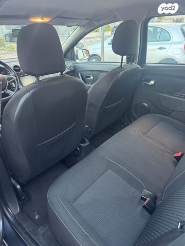 דאצ'יה לוגאן