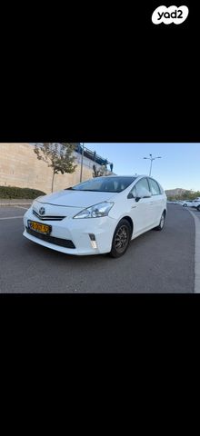 טויוטה פריוס פלוס