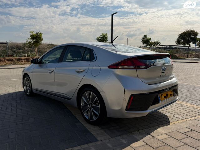 יונדאי איוניק