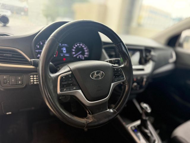 יונדאי אקסנט i25