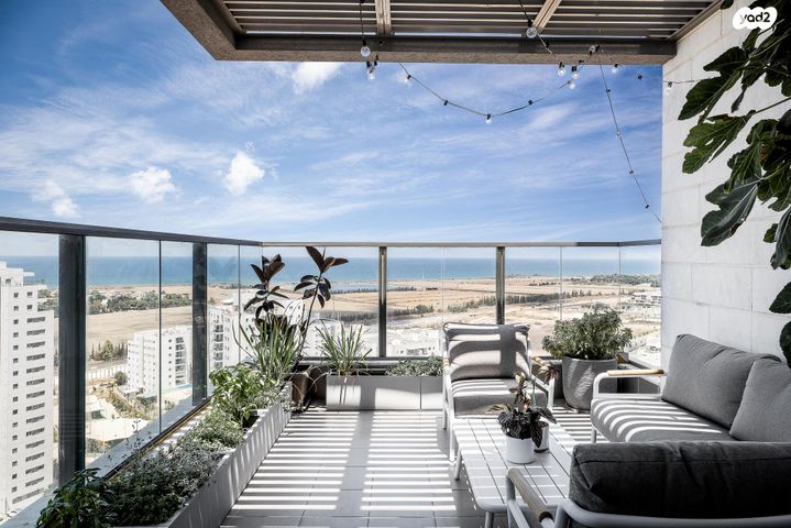 דירה, האנפה 22, החותרים, טירת כרמל