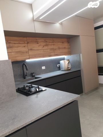 דירה, קצות החושן 24, קרית ספר, מודיעין עילית