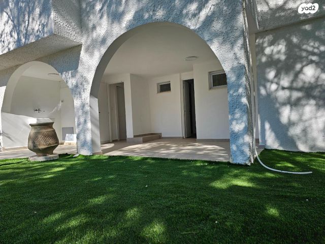 בית פרטי/ קוטג', יערה 19, שאר העיר, להבים