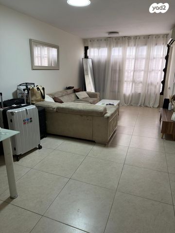 יוסף אהרונוביץ' 19