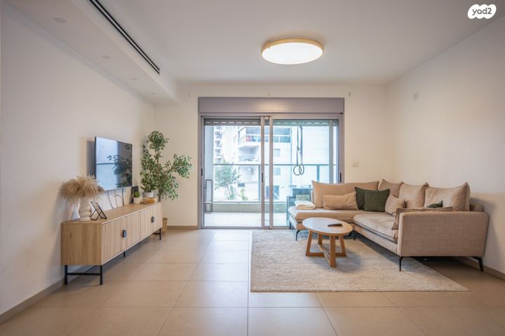 דירה, היסעור 1, החותרים, טירת כרמל