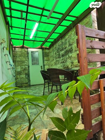 דירה, הרב פניז'ל 1, נווה יעקב, ירושלים